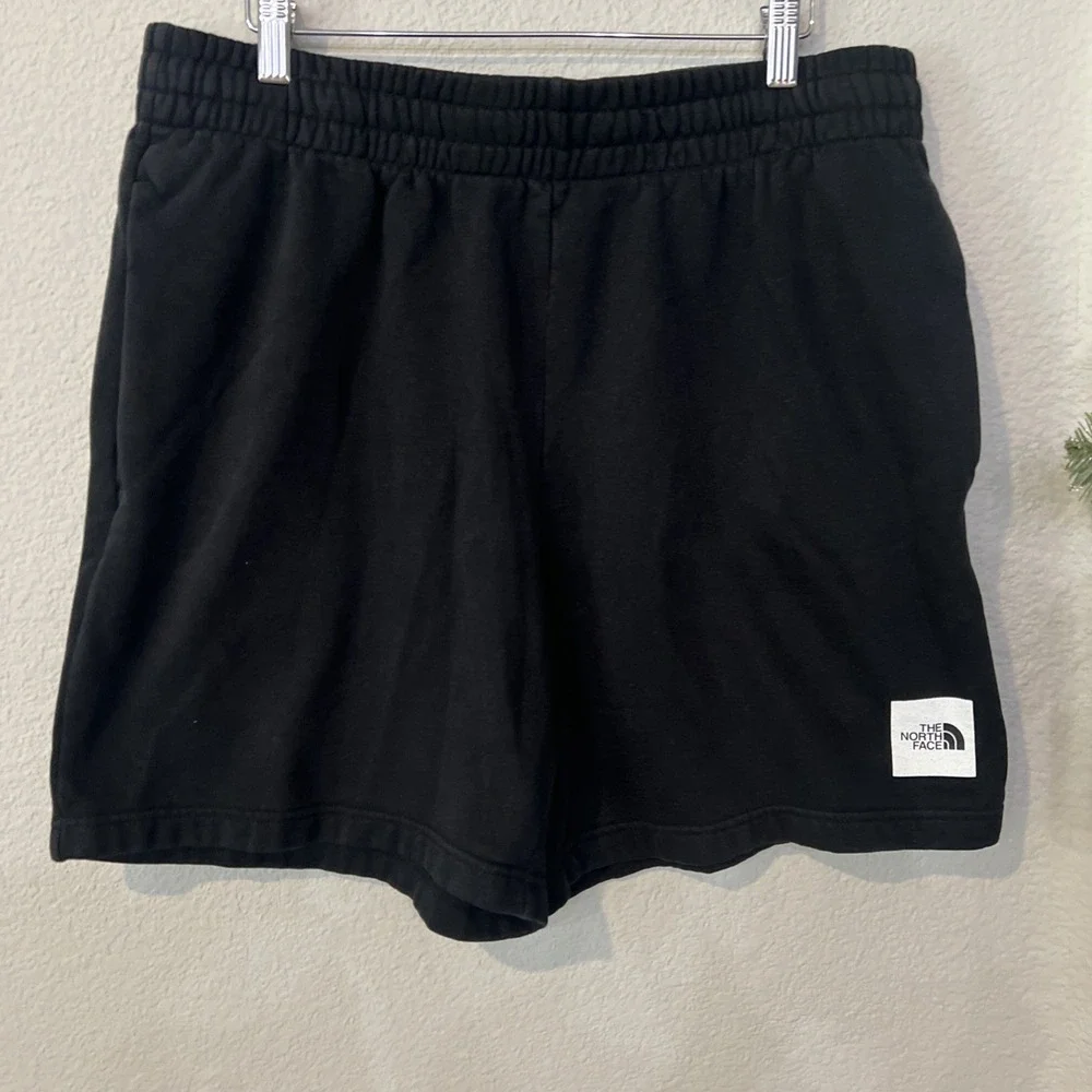 The North Face Mens BLACK Never Stop Exploring Fleece Shorts Logo LARGE